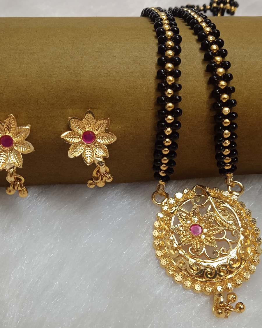 Pink flower mangalsutra